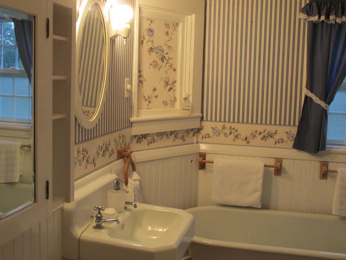 Burnbrae Farm & Paradise Inn Bridgetown Екстериор снимка